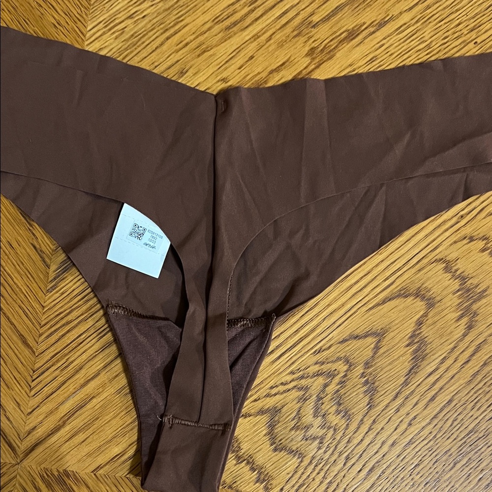 Alfani Black and Cream Intimates And Aerie Brown Thong - Picture 6 of 8